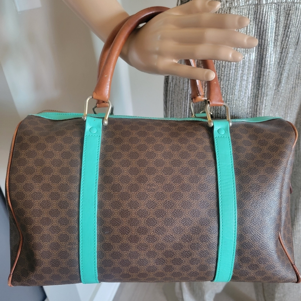 Firm✅️ Authentic Vintage Celine Handbag - Picture 5 of 17